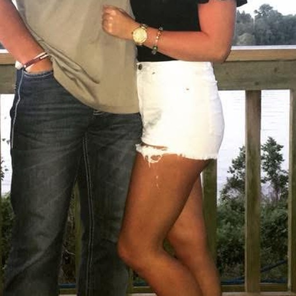 Signatures - white denim shorts - Picture 2 of 4